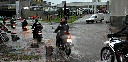 alagamento-motos