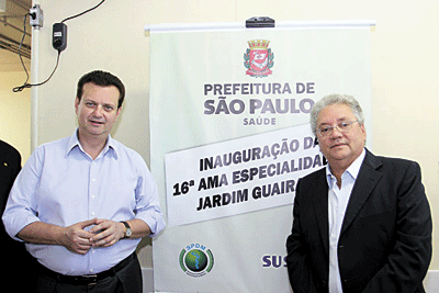 Prefeito Gilberto Kassab e o secretário de Saúde Januario Montone (Fábio Arantes / Secom) ama-2