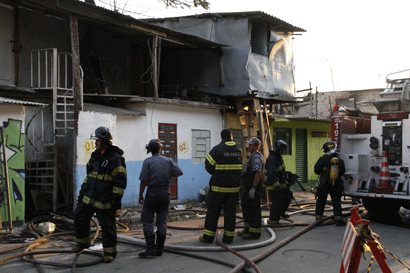 Novo incêndio ocorreu no dia 17 (Ale Vianna/FolhaVP) incendio1