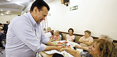 Candidato visitou o Grupo de Terceira Idade do CTC-VP (Ale Vianna/FolhaVP) kassab