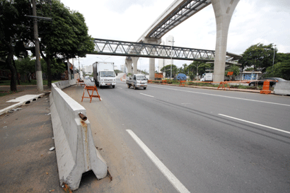 Malotões da ciclovia foram arrastados (Ale Vianna/FolhaVP) malotao
