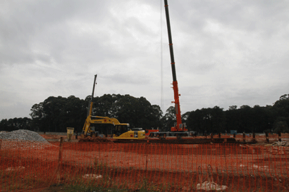 Obras na área da antiga fábrica da Linhas Corrente (Ale Vianna/FolhaVP) obrapatio