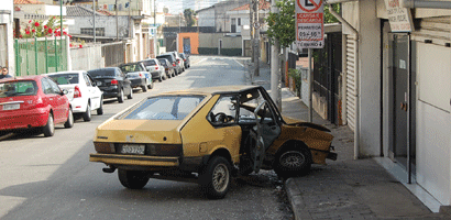 Passat ficou totalmente destruído (Rafael Gonçalo) rio2